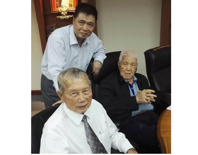 “淀粉世界”网黄盛秋先生与TTSA主席合影