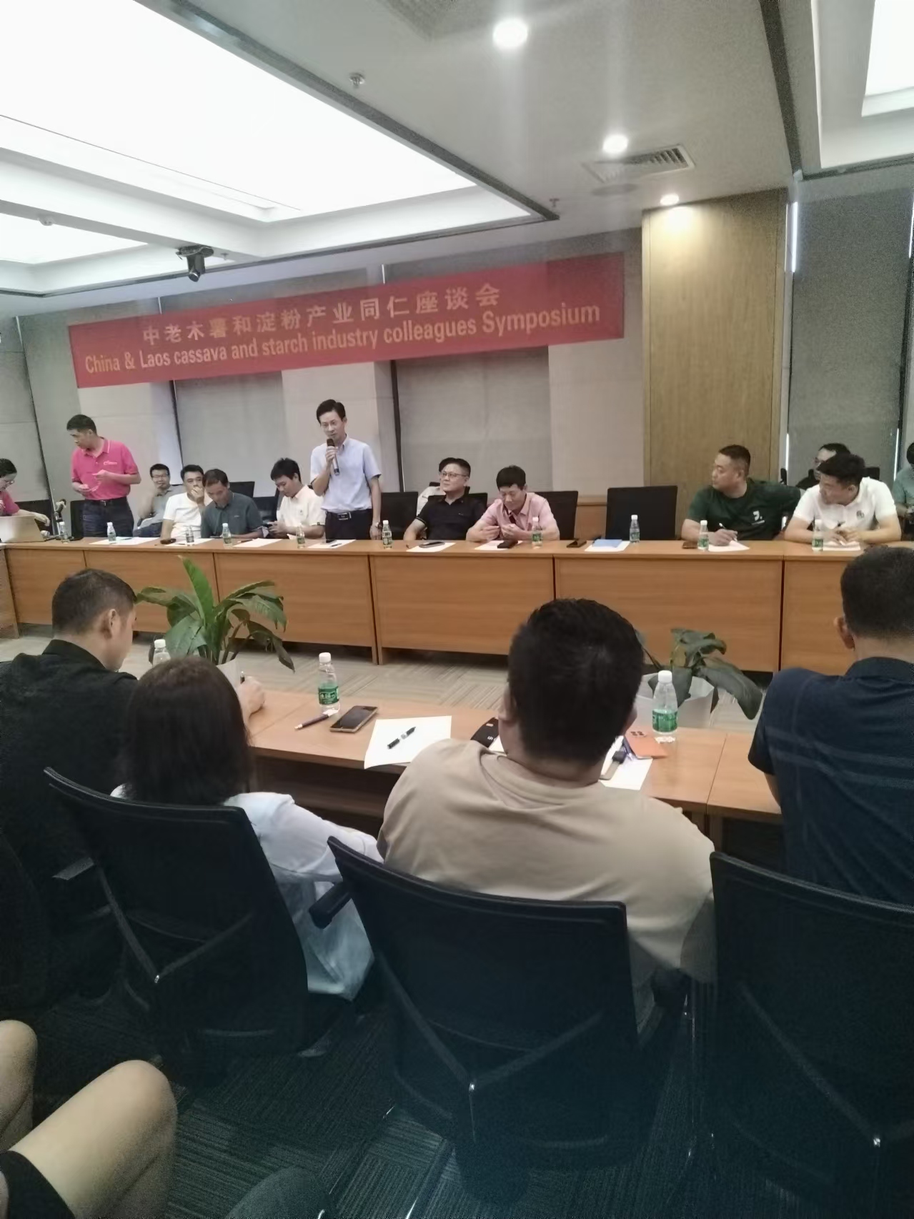 8淀粉世界网赴老挝泰国木薯产业座谈会会场3.jpg